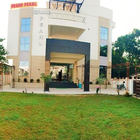 Grand Pearl Hotel & Banquet Lucknow Exterior foto