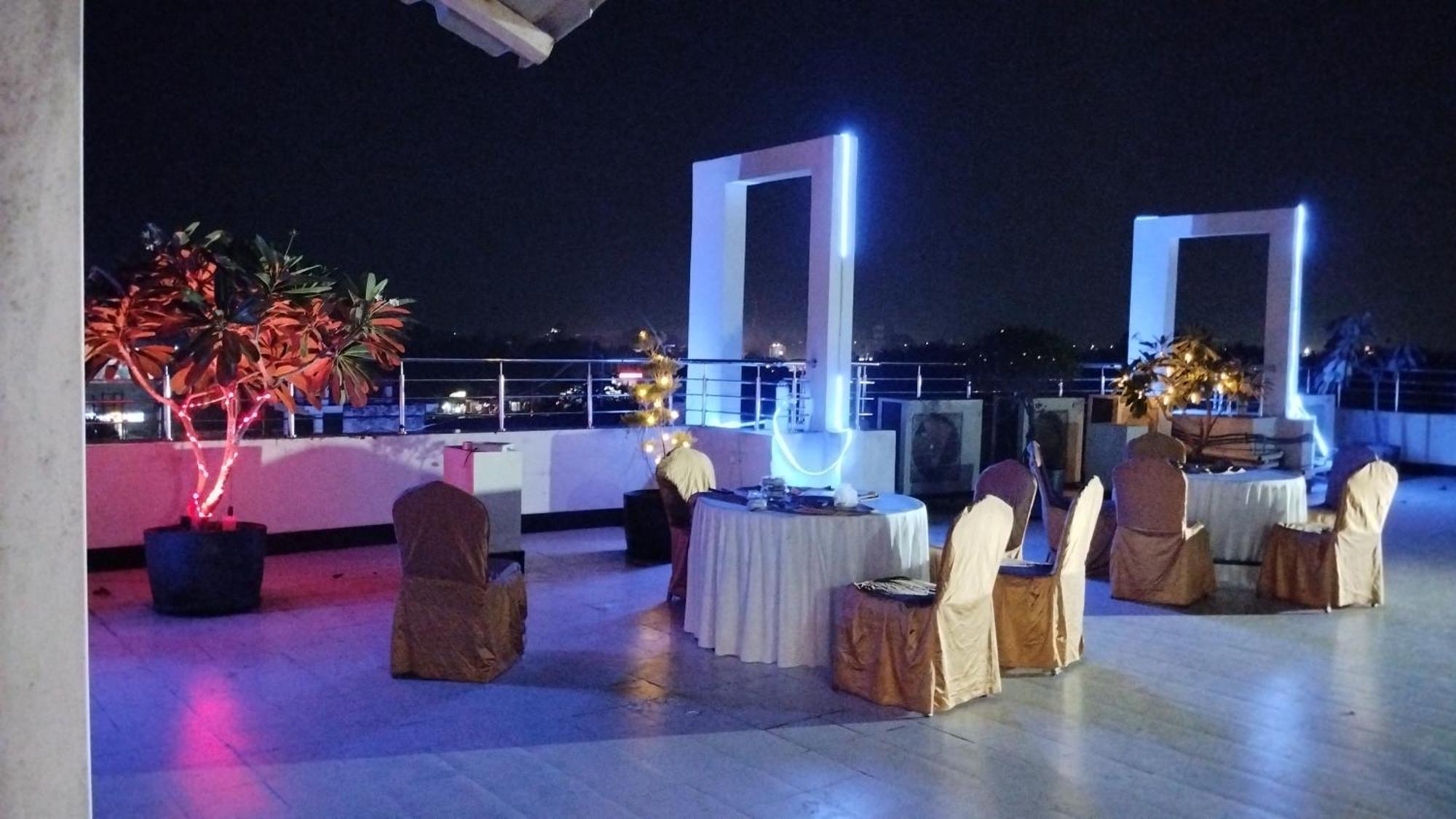 Grand Pearl Hotel & Banquet Lucknow Exterior foto